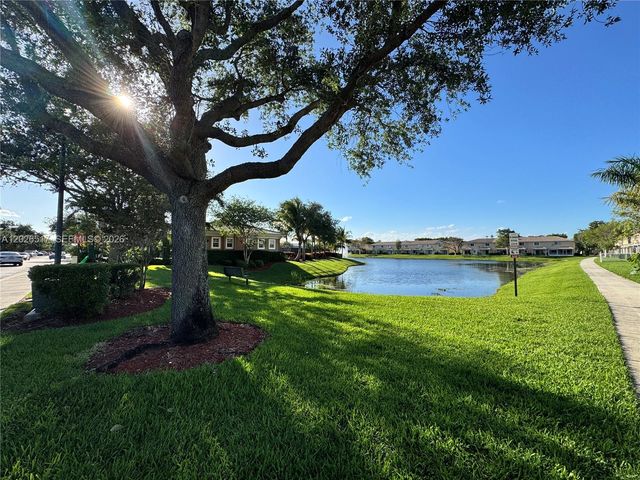 5819 Hampton Hills Blvd, Tamarac, FL 33321