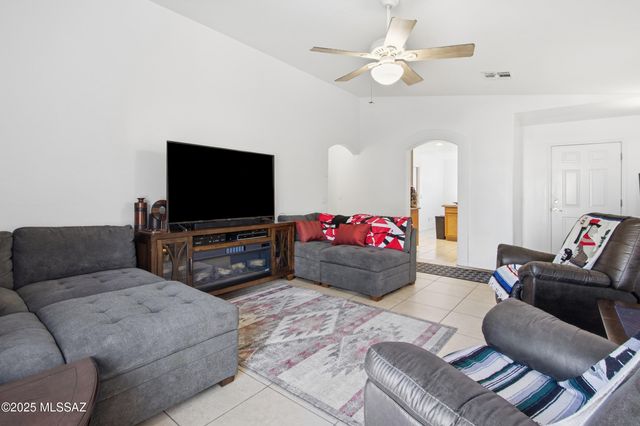 8807 E Mountain Spring Drive, Tucson, AZ 85747