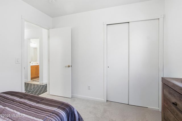 8807 E Mountain Spring Drive, Tucson, AZ 85747