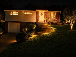 90 Sierra Dr, Plum Boro, PA 15239