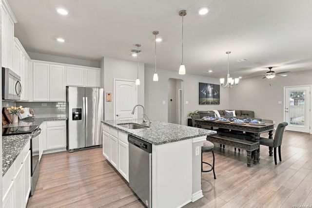 7812 Mireille Mist, Boerne, TX 78015