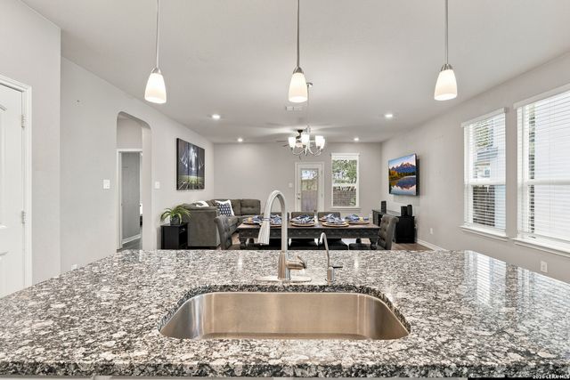7812 Mireille Mist, Boerne, TX 78015