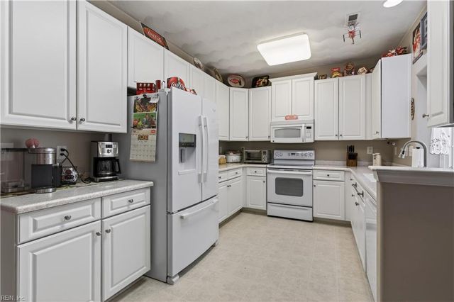 13286 Regent Park WALK, Carrollton, VA 23314