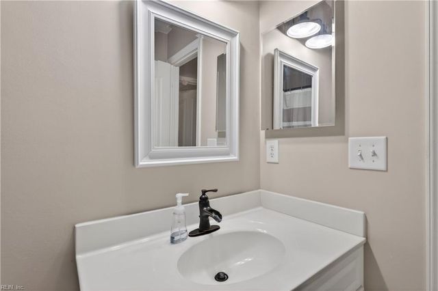 13286 Regent Park WALK, Carrollton, VA 23314