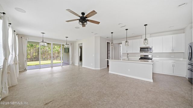 1937 AMBERLY Drive, Middleburg, FL 32068