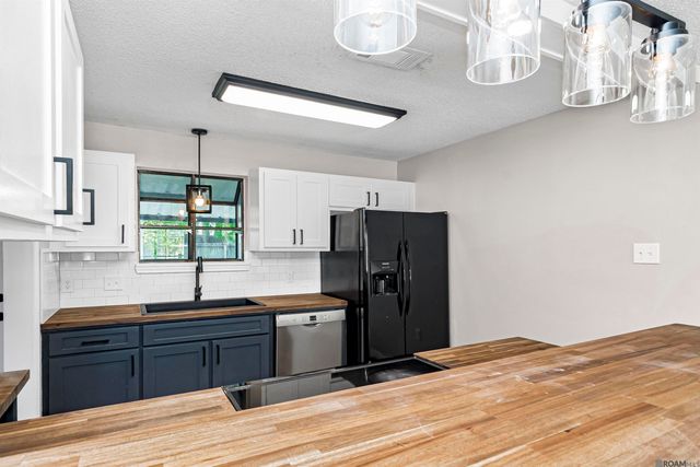 17120 Willow Oak Aly, Prairieville, LA 70769