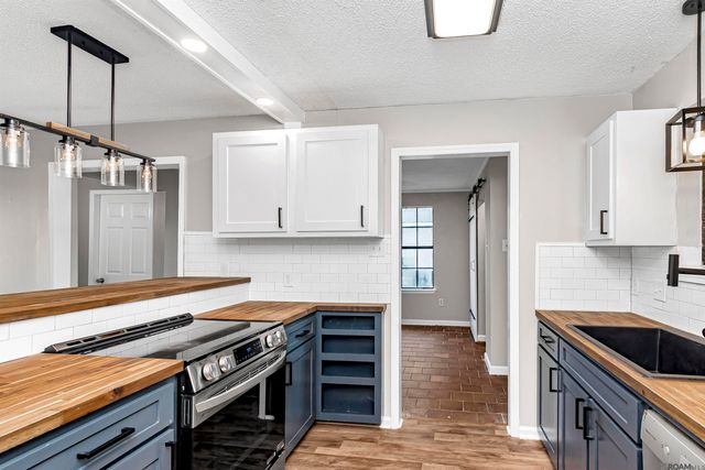 17120 Willow Oak Aly, Prairieville, LA 70769