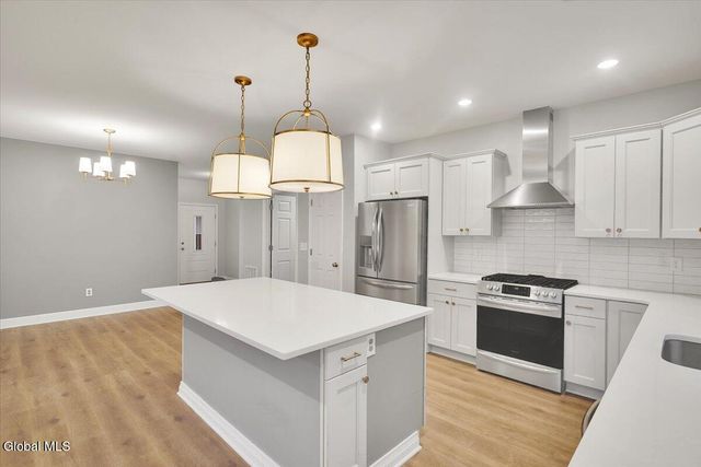 45 Wardley Circle, Cohoes, NY 12047