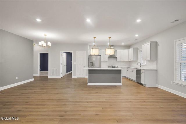 45 Wardley Circle, Cohoes, NY 12047