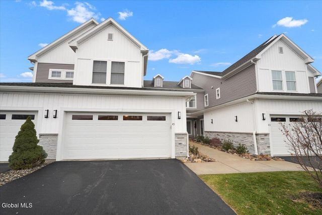 45 Wardley Circle, Cohoes, NY 12047