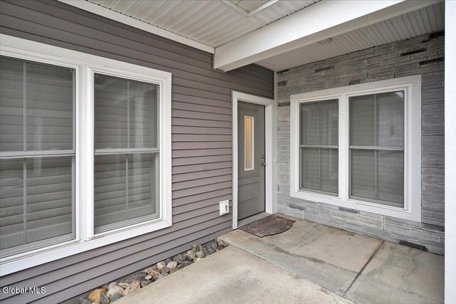 45 Wardley Circle, Cohoes, NY 12047