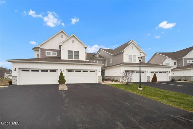 45 Wardley Circle, Cohoes, NY 12047