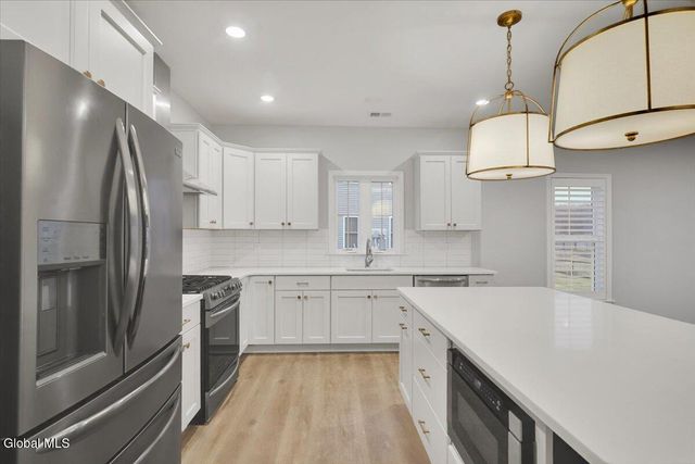 45 Wardley Circle, Cohoes, NY 12047