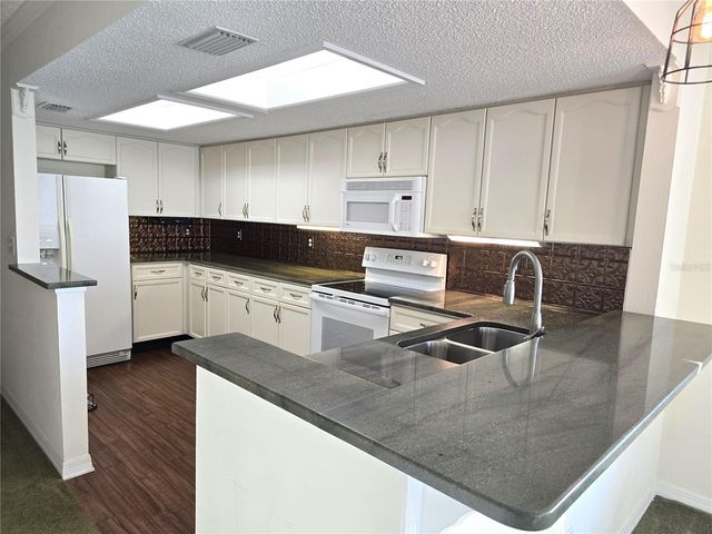 346 MADEIRA CIRCLE, Tierra Verde, FL 33715