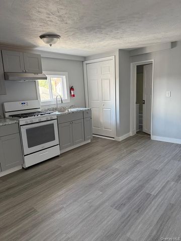 14 Glass Street, Port Jervis, NY 12771