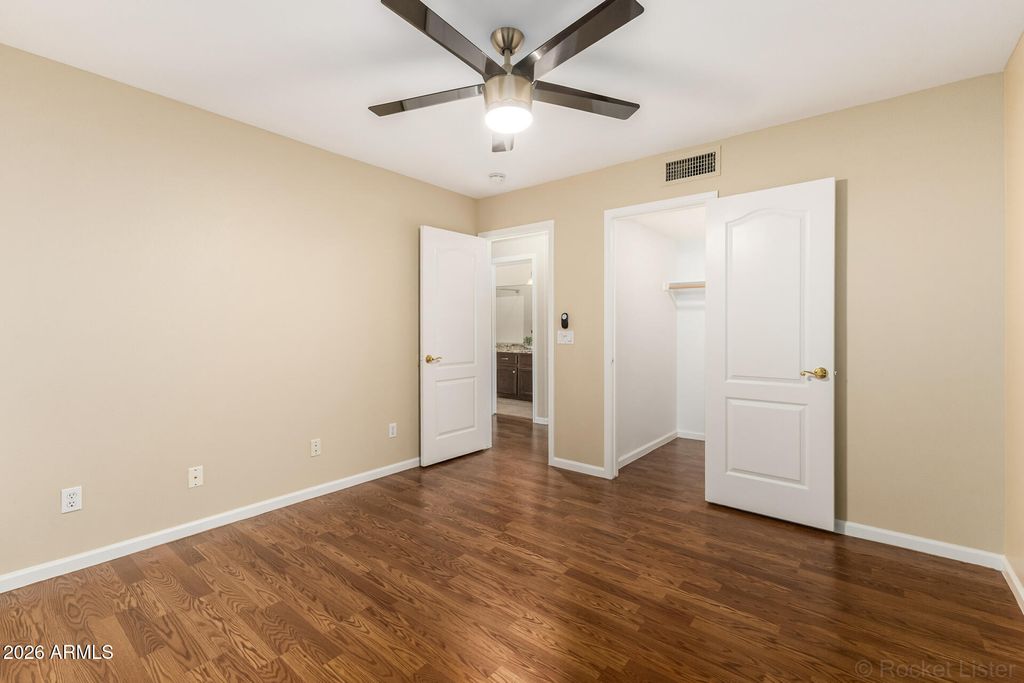 Image 23 of property listing at 3611 E KRISTAL Way, Phoenix, AZ 85050