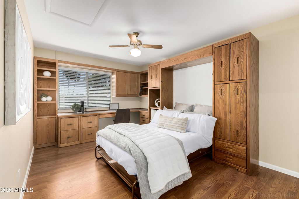 Image 26 of property listing at 3611 E KRISTAL Way, Phoenix, AZ 85050