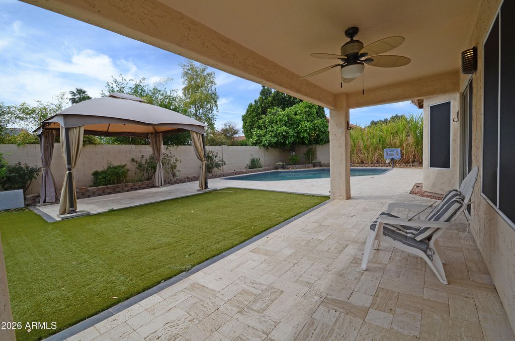 Image 31 of property listing at 3611 E KRISTAL Way, Phoenix, AZ 85050