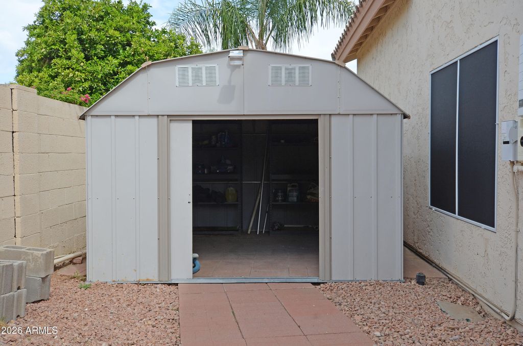 Image 33 of property listing at 3611 E KRISTAL Way, Phoenix, AZ 85050