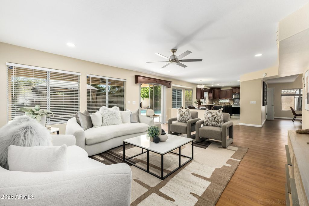 Image 6 of property listing at 3611 E KRISTAL Way, Phoenix, AZ 85050