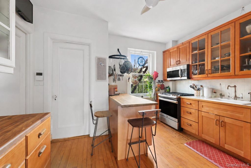 525 W 238th Street 3A, Bronx, NY 10463 — photo 5