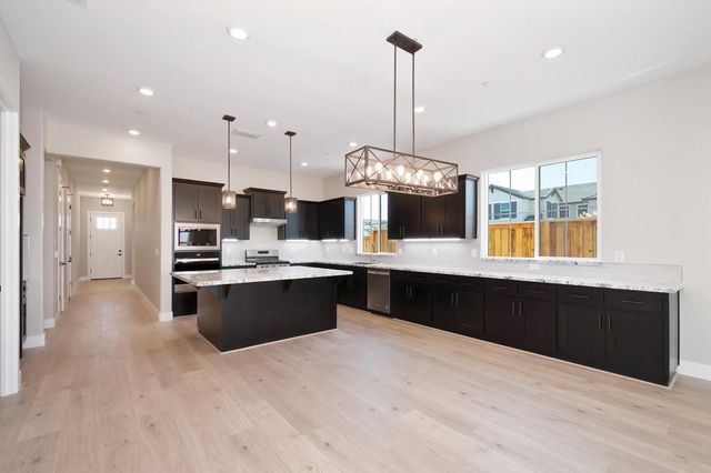 3317 Grouse Ridge Way, Rocklin, CA 95765