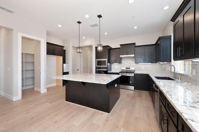 3317 Grouse Ridge Way, Rocklin, CA 95765