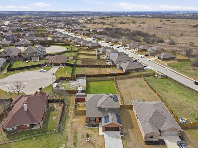 112 Saloon Cove E, Newark, TX 76071