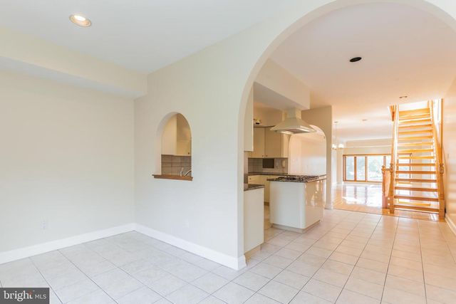 730 S FRONT ST, Philadelphia, PA 19147