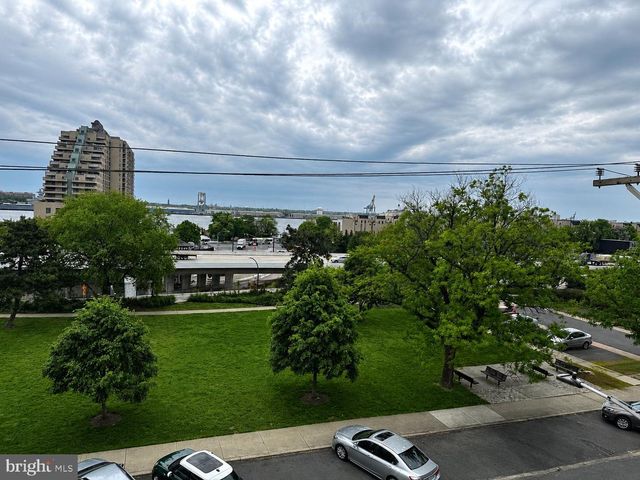 730 S FRONT ST, Philadelphia, PA 19147