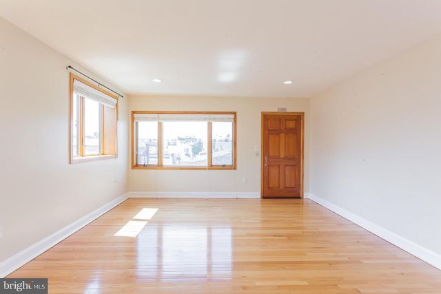 730 S FRONT ST, Philadelphia, PA 19147