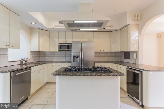 730 S FRONT ST, Philadelphia, PA 19147