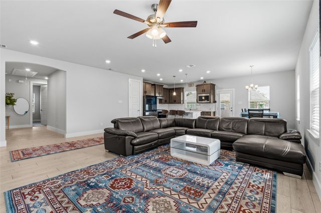 411 W Harwood Rd, Euless, TX 76039