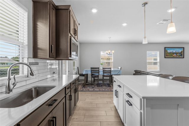 411 W Harwood Rd, Euless, TX 76039