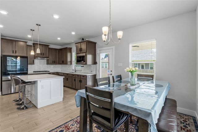 411 W Harwood Rd, Euless, TX 76039