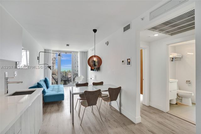 6080 Collins Ave 520, Miami Beach, FL 33140