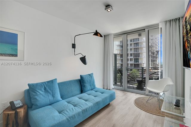 6080 Collins Ave 520, Miami Beach, FL 33140