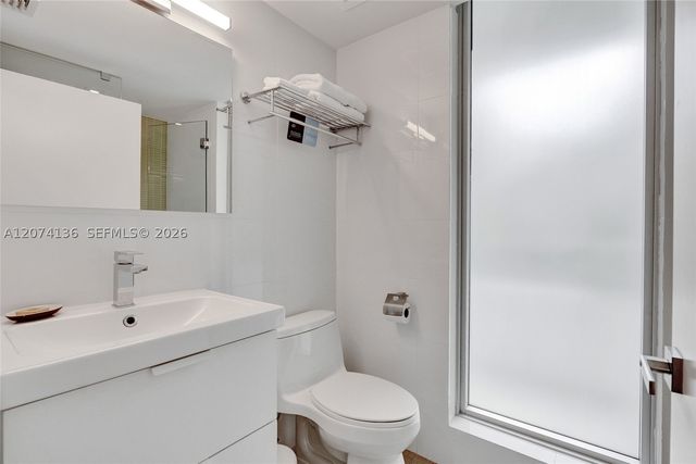 6080 Collins Ave 520, Miami Beach, FL 33140
