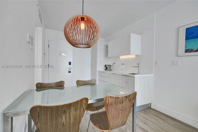 6080 Collins Ave 520, Miami Beach, FL 33140