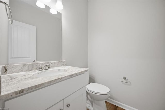 3620 Parr LN, Chesapeake, VA 23323