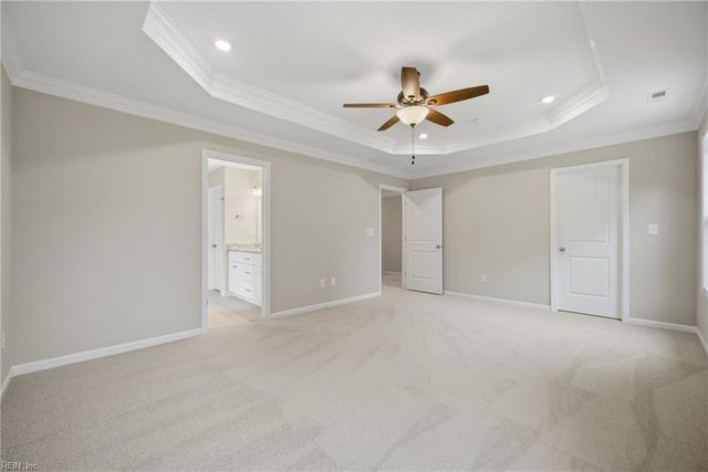 3620 Parr LN, Chesapeake, VA 23323