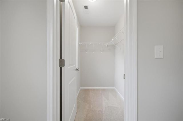 3620 Parr LN, Chesapeake, VA 23323