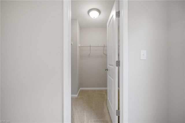 3620 Parr LN, Chesapeake, VA 23323