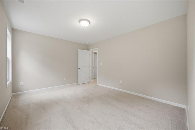 3620 Parr LN, Chesapeake, VA 23323