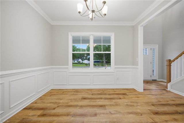 3620 Parr LN, Chesapeake, VA 23323