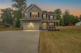3620 Parr LN, Chesapeake, VA 23323