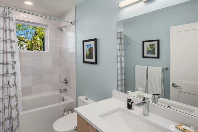 4104 Leary Way NW, Seattle, WA 98107