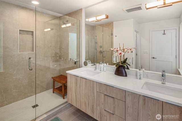 4104 Leary Way NW, Seattle, WA 98107