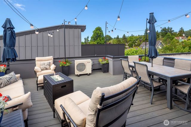 4104 Leary Way NW, Seattle, WA 98107