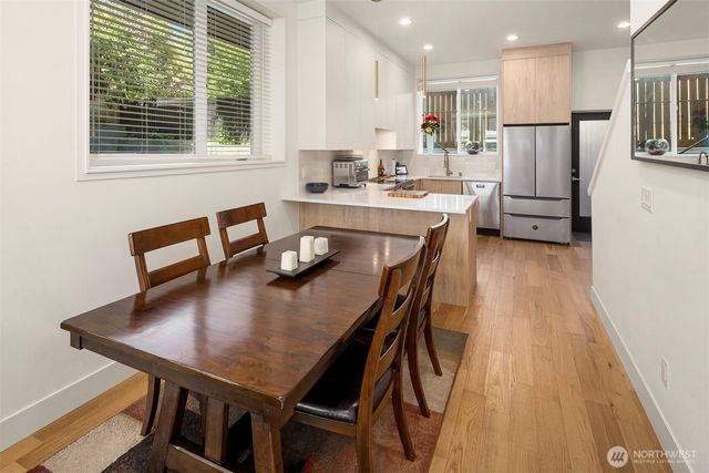 4104 Leary Way NW, Seattle, WA 98107